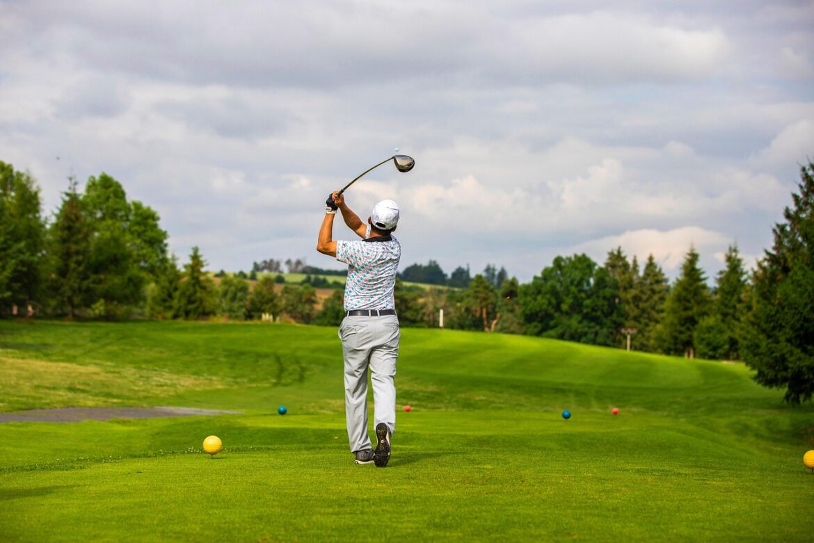 Mastering the Perfect Golf Stance: A Beginner's Guide